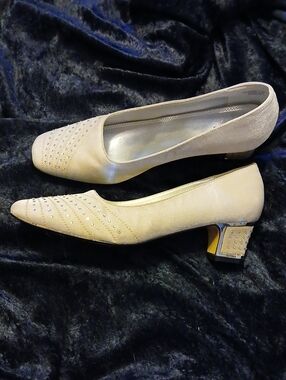 Valenti Franco Evening or Formal Gray(silver) Slip On Shoes Sz 8.5 M NWOT